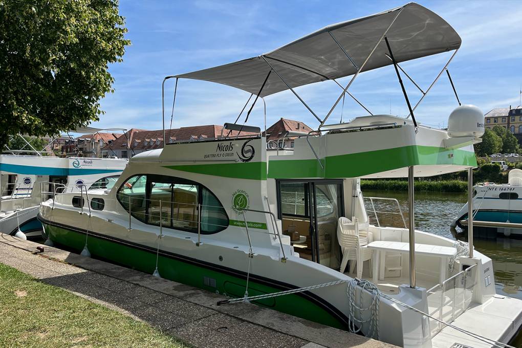 Houseboat OCTO Fly C Green