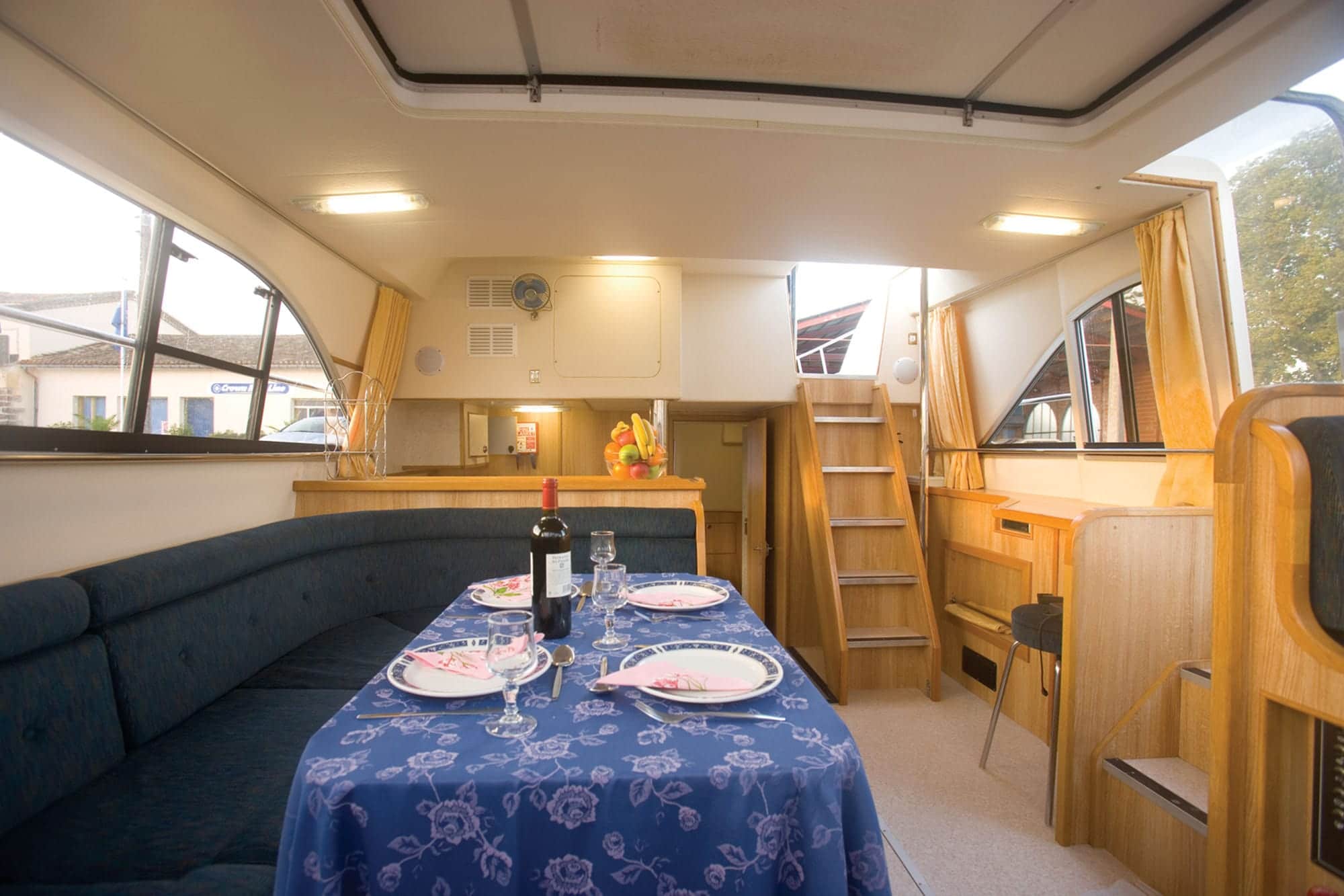Houseboat Clipper