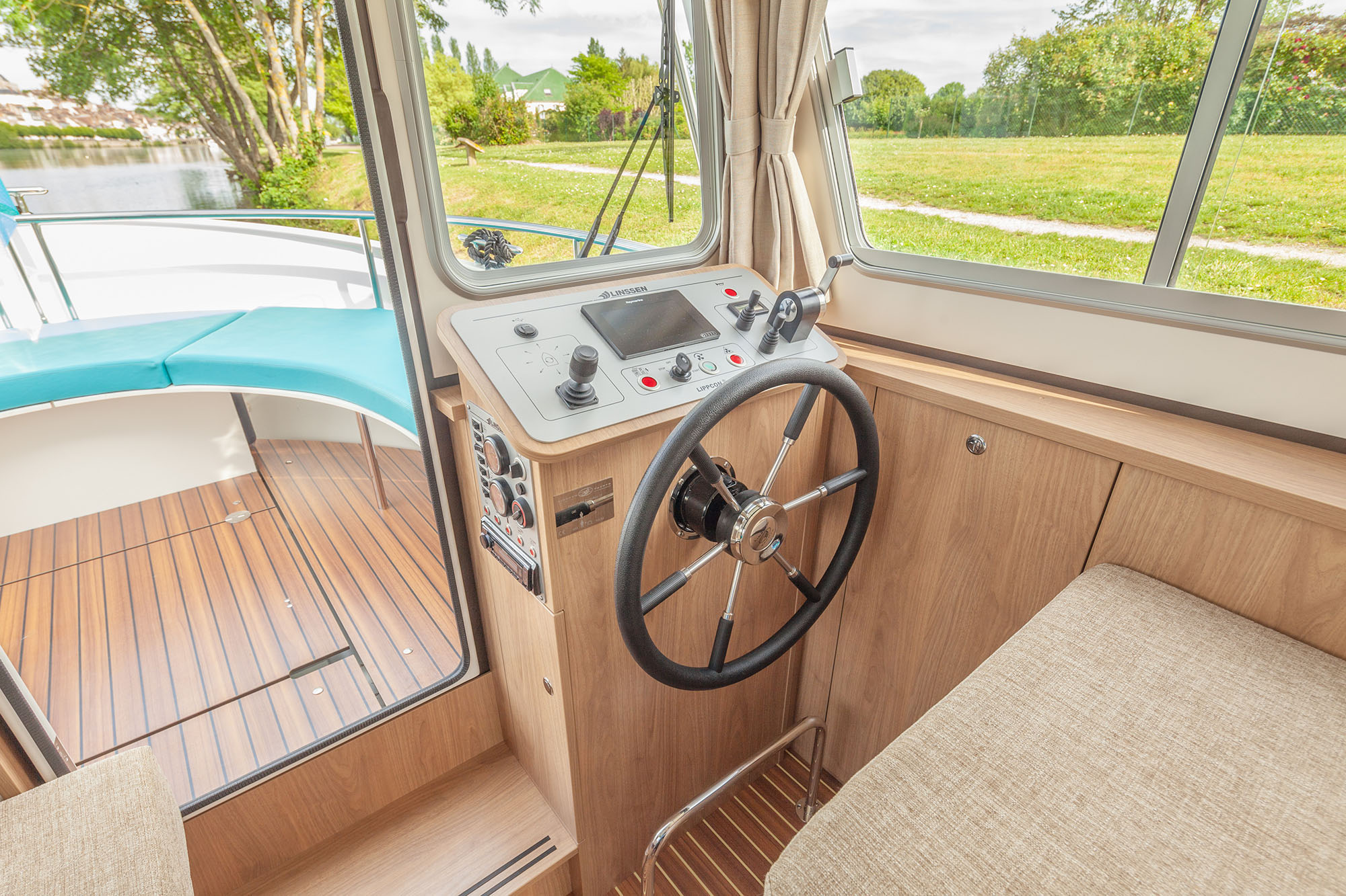Houseboat Penichette 950 evolution
