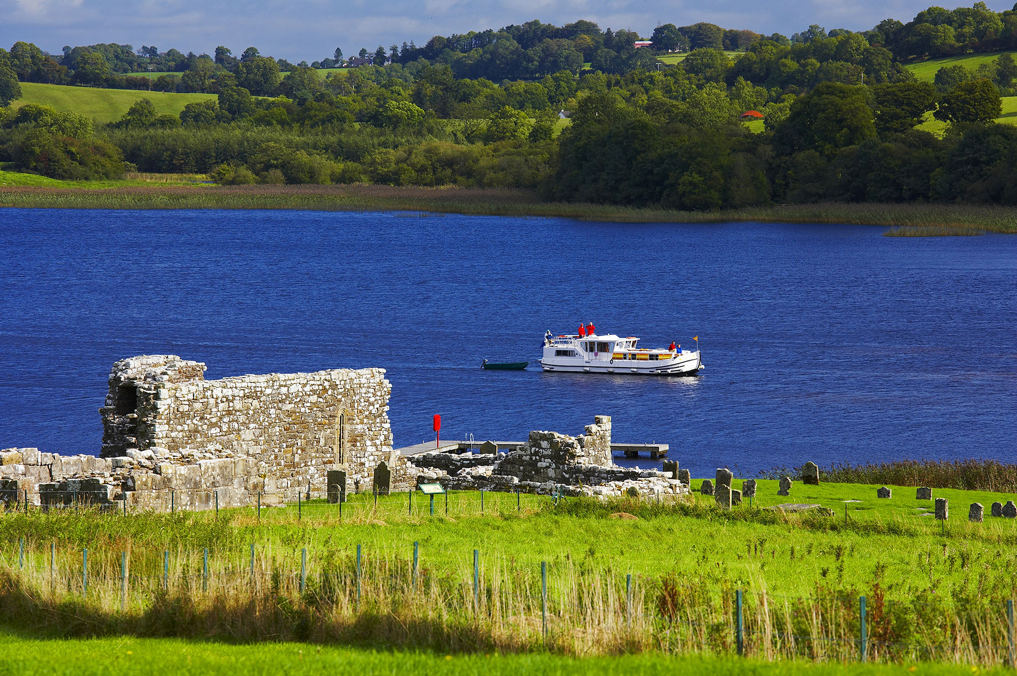 Houseboat in Irlanda