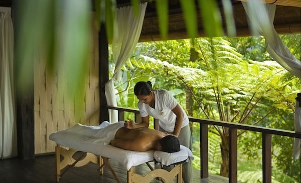 outdoor-spa-massage-ubud-como-shambhala-estate-review